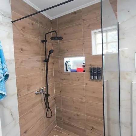 Apartamento 2 *