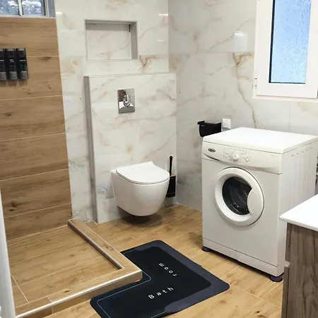 Apartamento 2 *